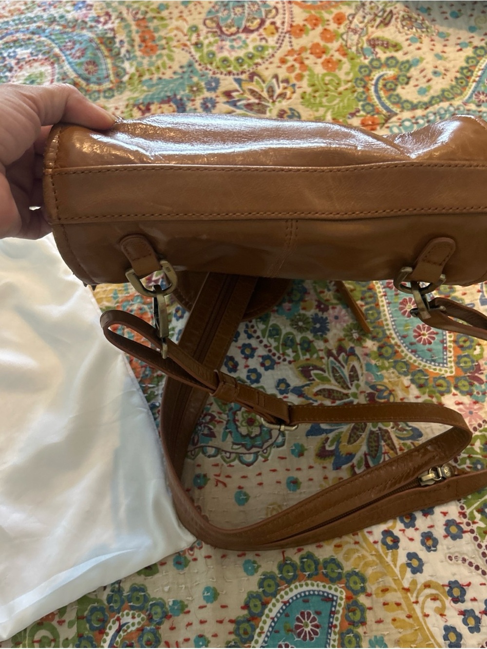Hobo Leather Betta Sling Bag Dark Brown with Dust Bag in Great Condition - Picture 14 of 14